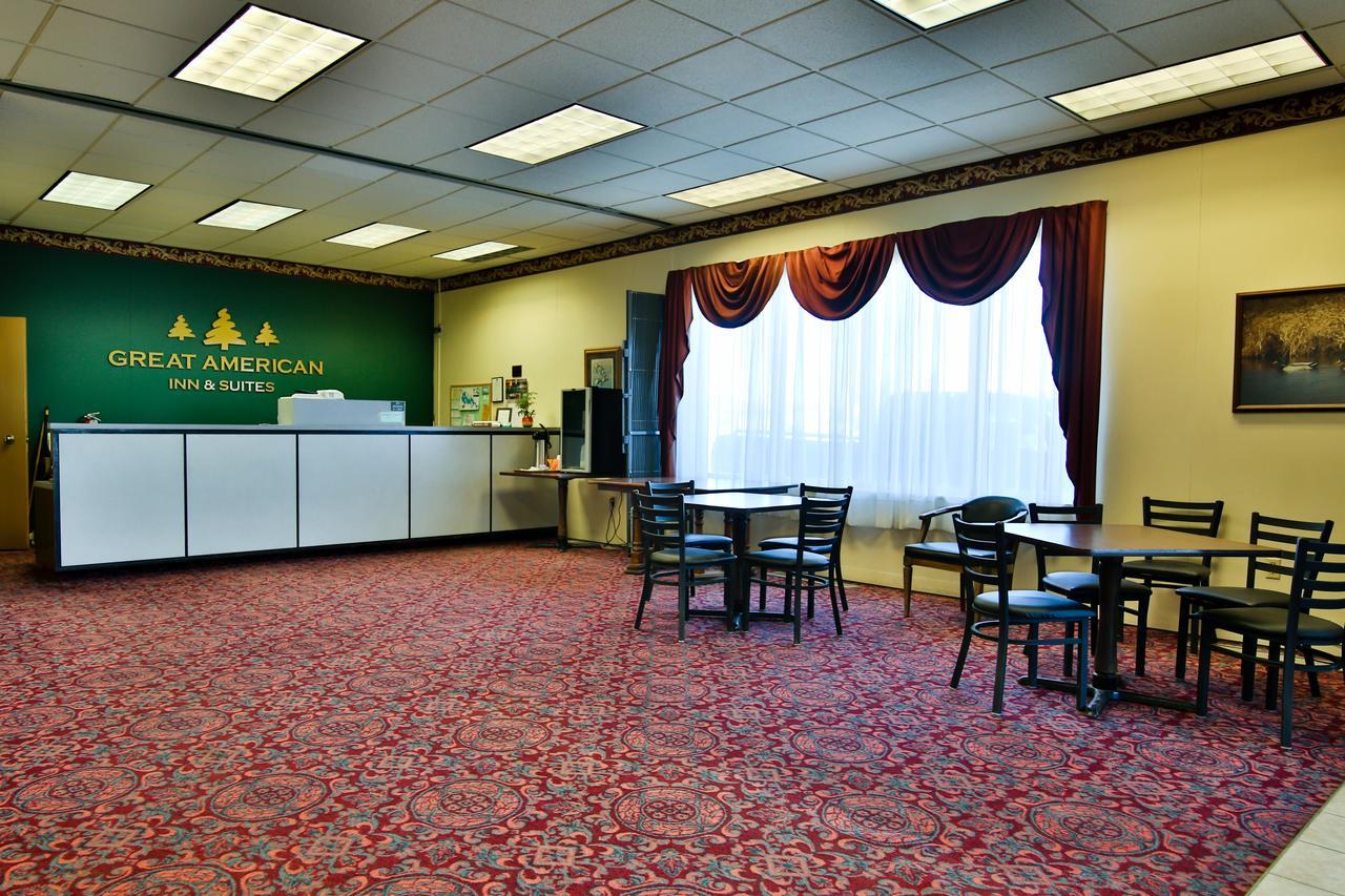 Great American Inn & Suites Devils Lake Extérieur photo